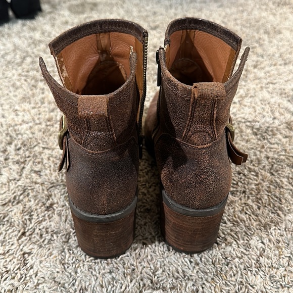 Lucky Brand Tan booties - Picture 3 of 6